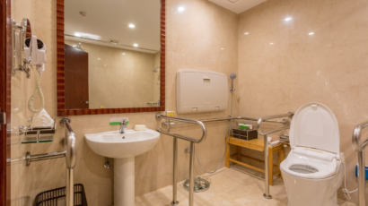 bathroom accessibility remodeling